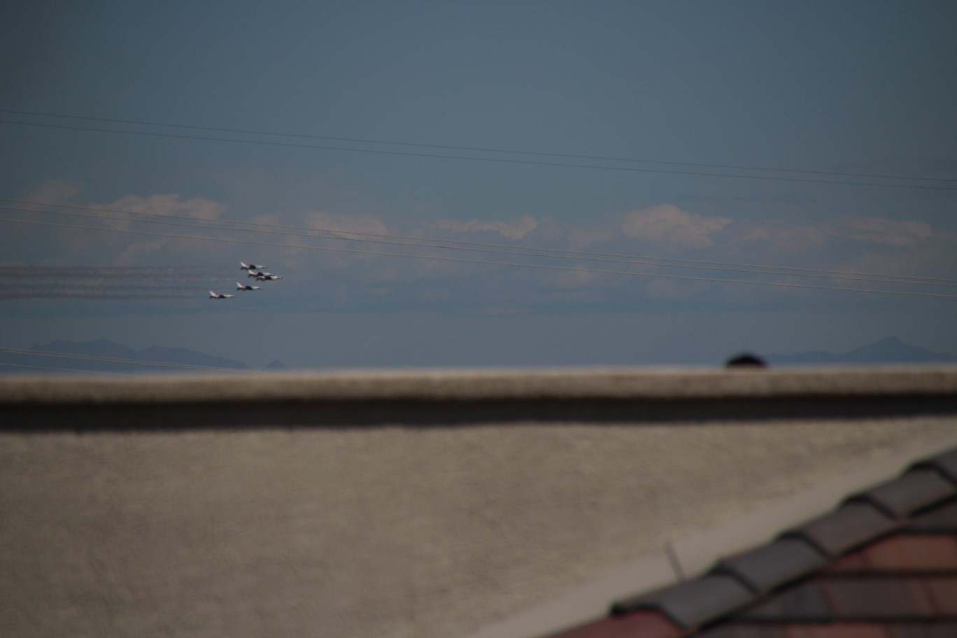 17-Thunderbirds_flying_nearby-Kenny_with_SLR