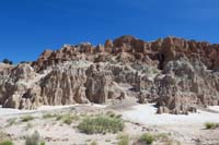 07-immediately_greeted_with_amazing_erosional_featurs-Moon_Caves_area