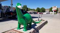 98-Sinclair_Gas_dinosaur_in_Caliente_even_has_a_mask