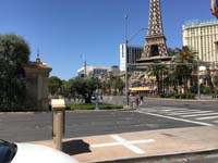 045-Las_Vegas_Strip_from_Bellagio_exit_road-nice_to_see_people,still_a_lot_less_than_normal