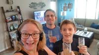 09-family_makes_a_champagne_toast