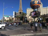 30-Las_Vegas_Strip_at_Bellagio_exit_on_Dec_29
