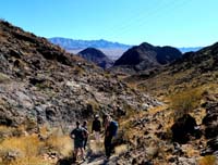 04-we_are_ready_to_continue_on_to_Hoover_Peak-from_Patti
