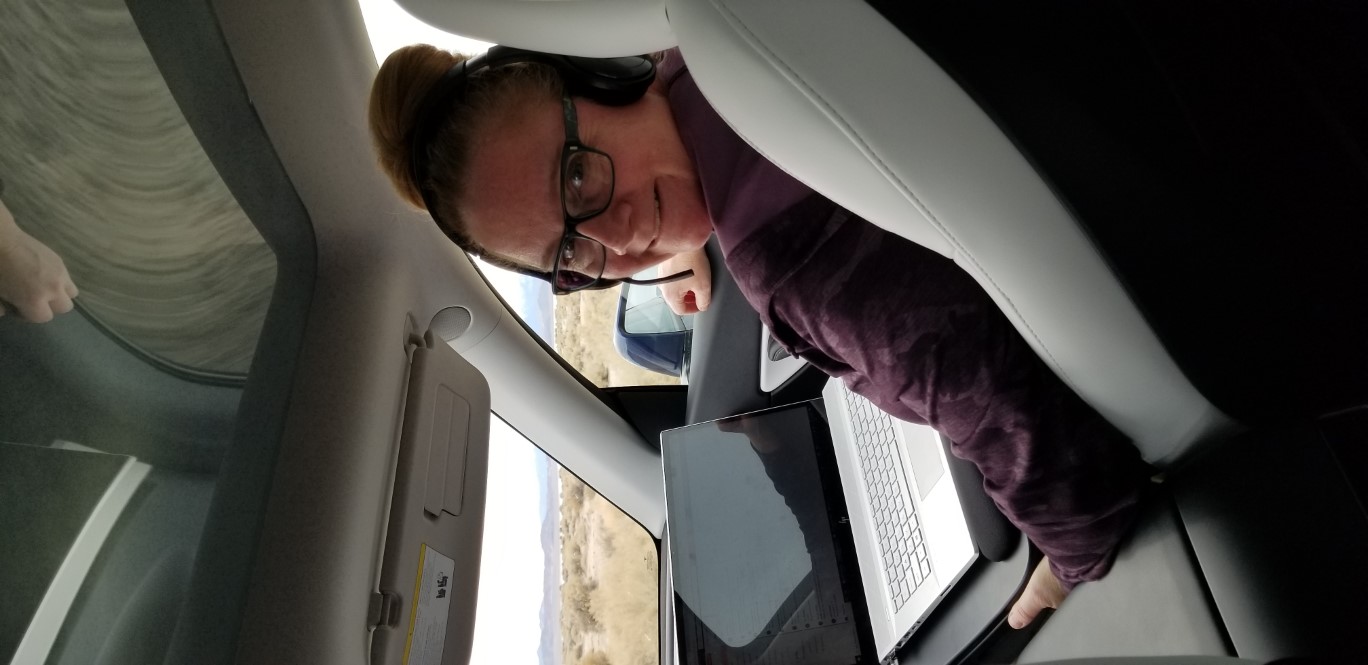 120-Mommy's_office_while_Daddy_drives