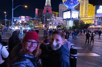 21-Mommy_and_Kenny_on_The_Strip_during_a_pandemic_the_weekend_before_Christmas