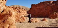 11-Daddy_leading_the_way_through_the_pretty_sandstone_rocks