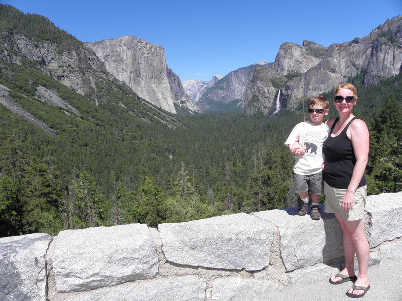 123-Mommy_and_Kenny_at_Tunnel_View